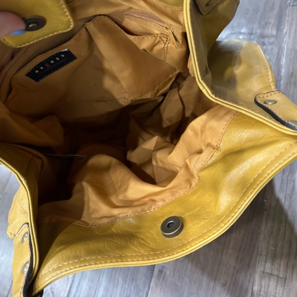 Axcess by Liz Claiborne Purse - Picture 7 of 9